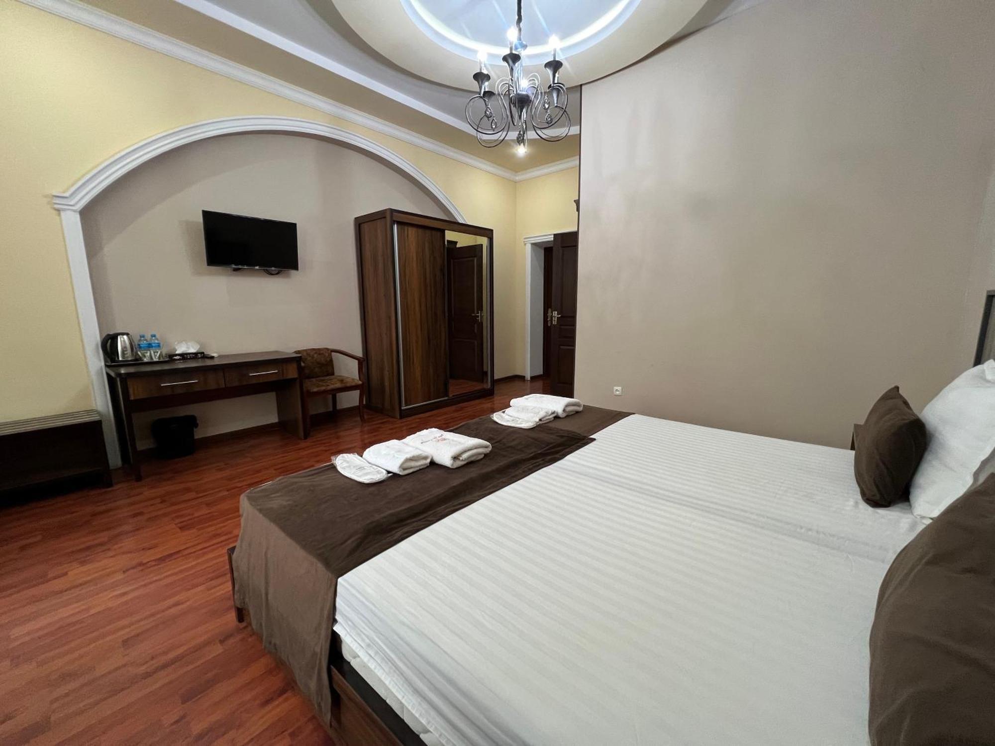 Elite Art Hotel Tashkent Esterno foto